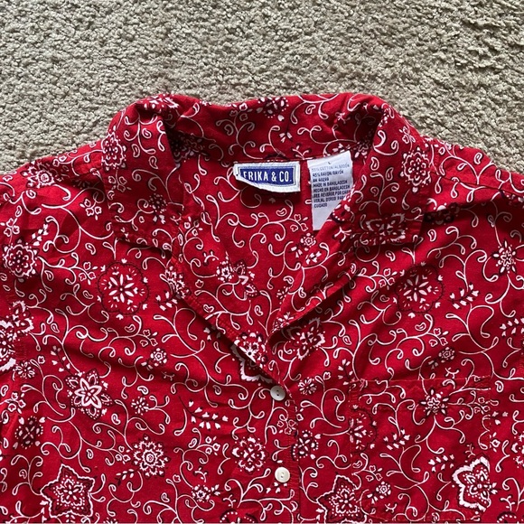 VTG ~ 1990s ~ Erika & Co ~ Red Floral Button Down Shirt ~ Bandana Print ~ Size L - Picture 2 of 5